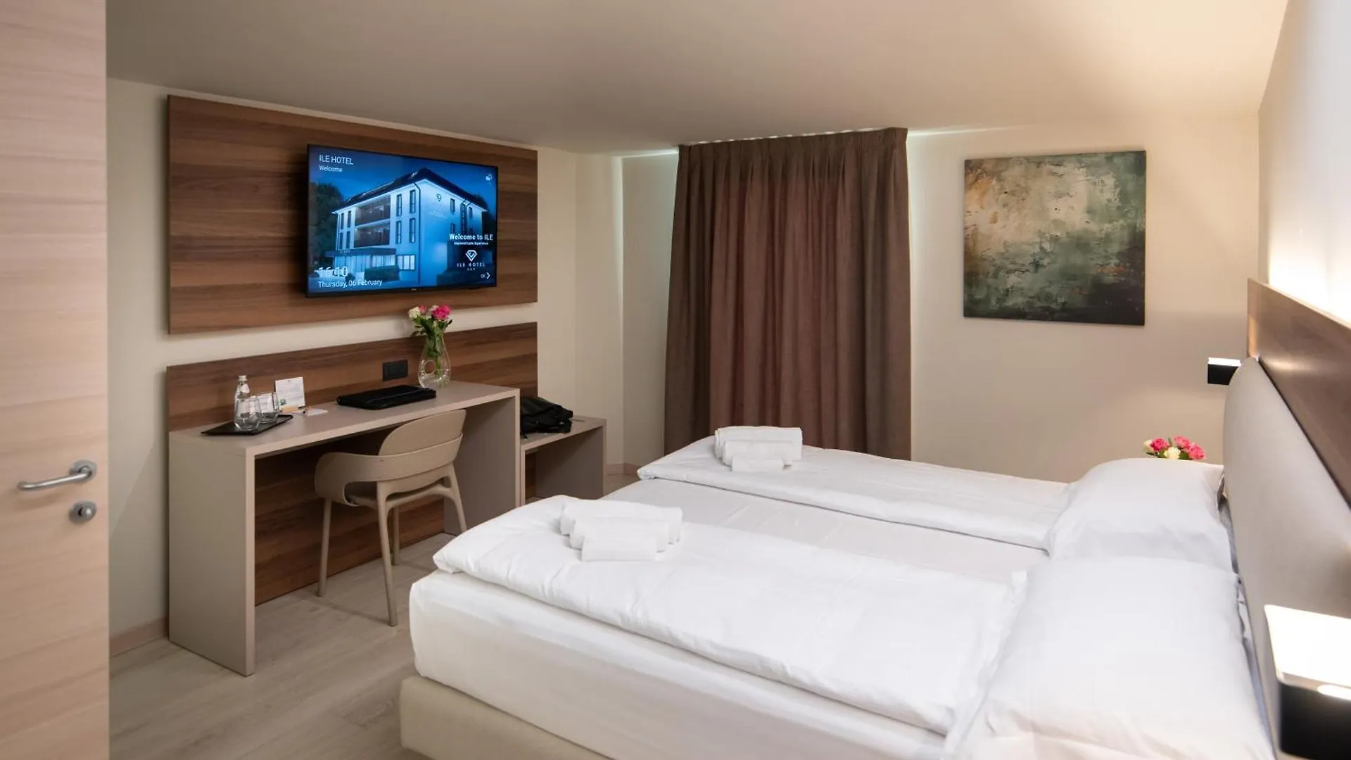 Ile Hotel Peschiera del Garda 3*,  Italy