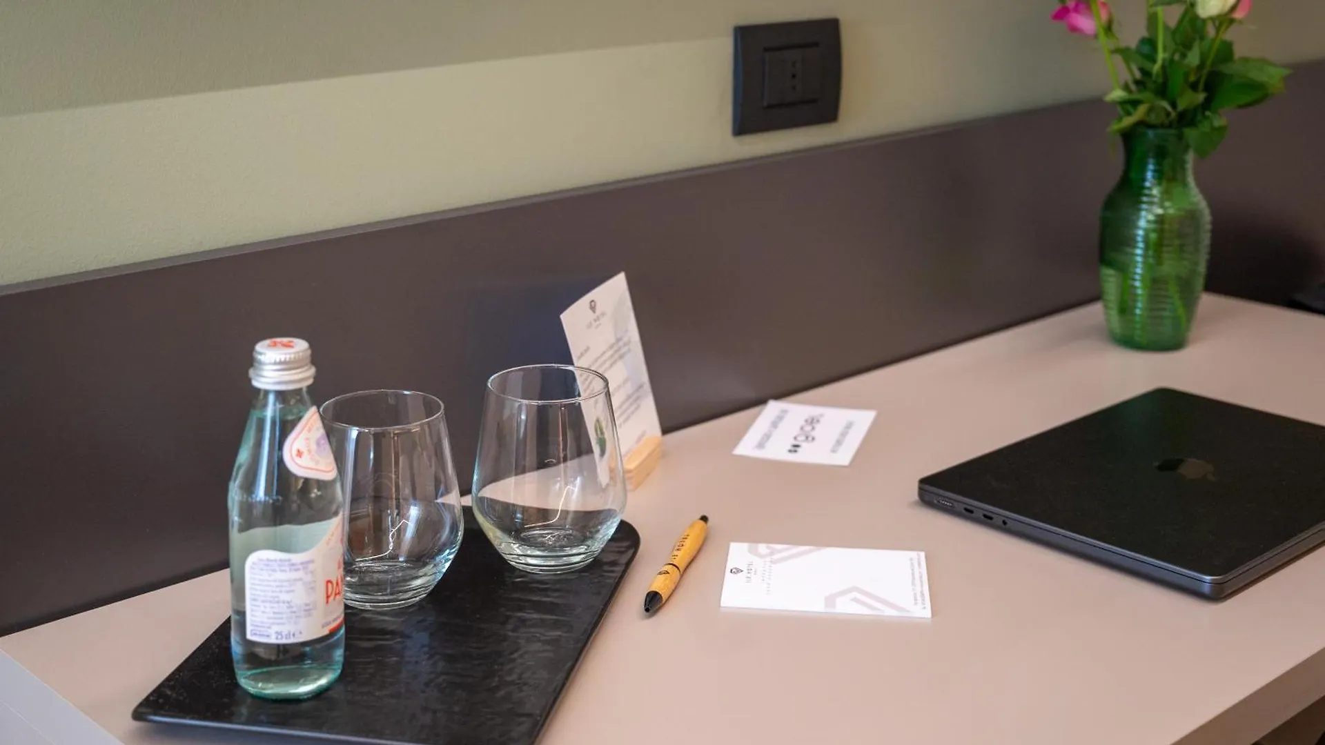 Ile Hotel 페스키에라델가르다